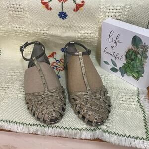 New Directions Gold flat sandals Studded SZ 8